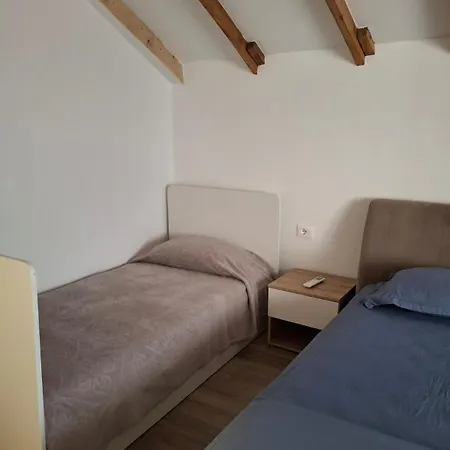 New Fabulous Attic - Modern And Stylish Appartement *