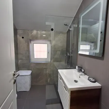 New Fabulous Attic - Modern And Stylish Appartement *