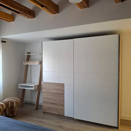 Apartman New Fabulous Attic - Modern And Stylish *