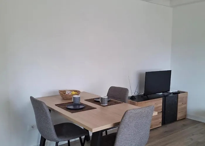 New Fabulous Attic - Modern And Stylish Appartamento