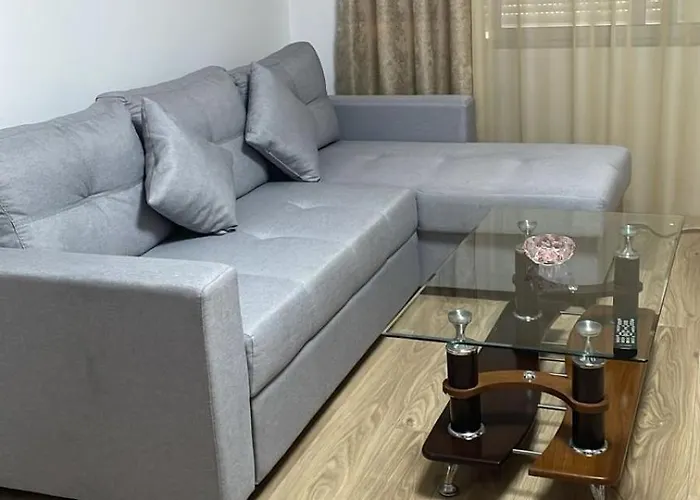 Appartamento New Fabulous Attic - Modern And Stylish Tirana