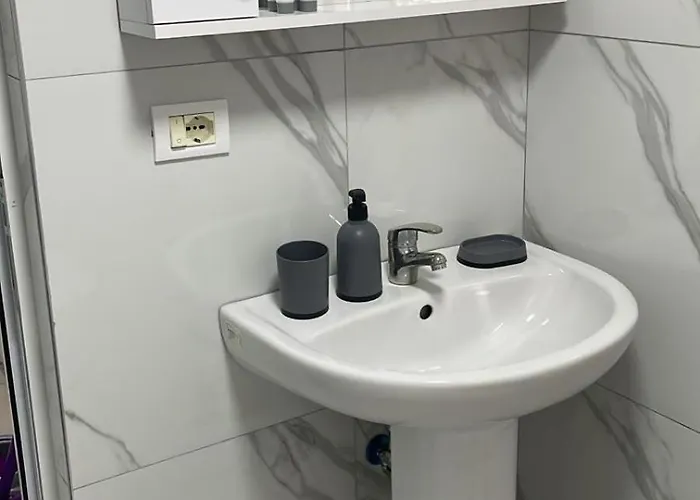 Appartamento New Fabulous Attic - Modern And Stylish Tirana